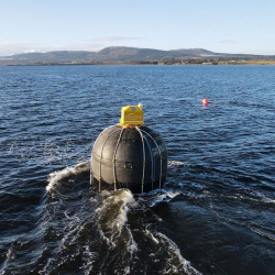 NetBuoy desplegado para pruebas en el mar en Cromarty Firth, Escocia